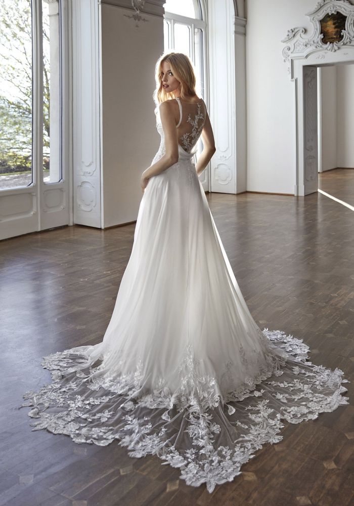 Robe de mariée ARCHES de NICOLE MILANO by Pronovias – Nicéa Mariage Nice