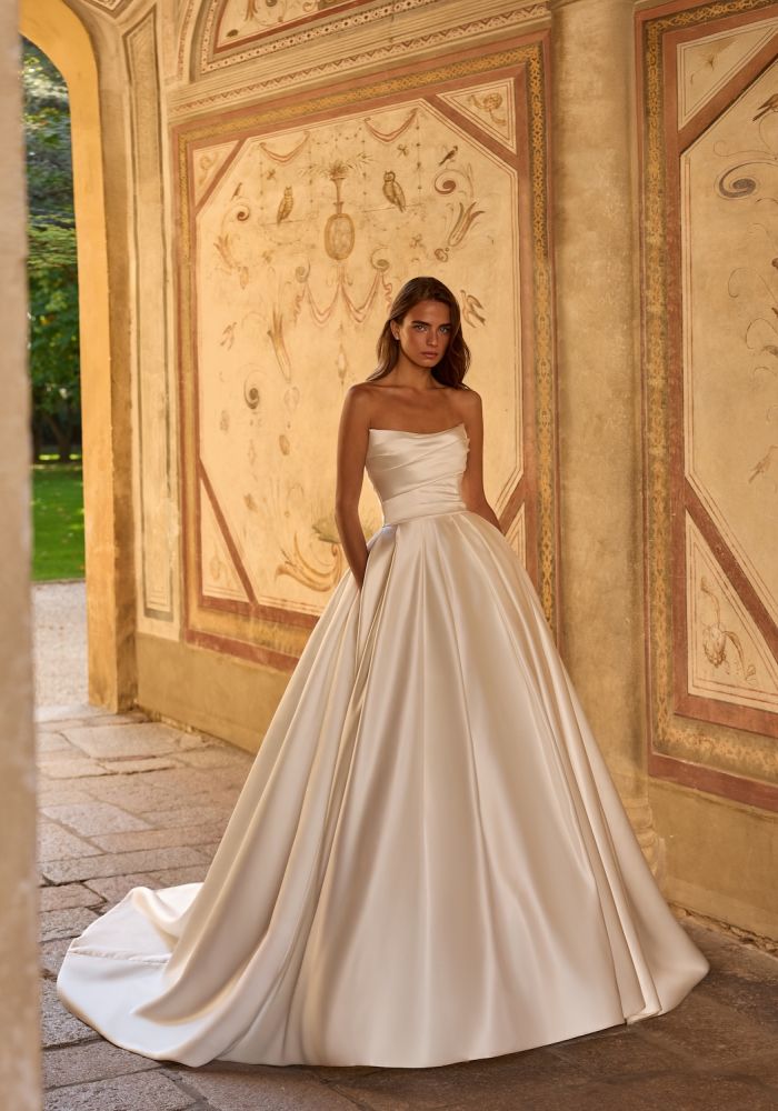 Robe de mariée SELENA de ALBERTO PALATCHI – Nicéa Mariage Nice