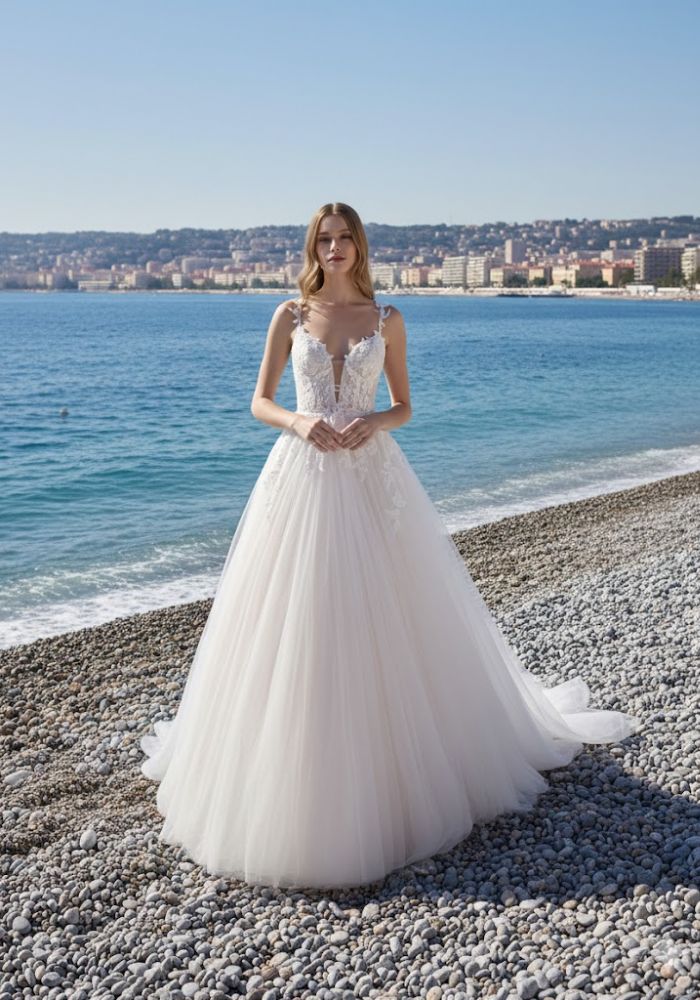 Robe de mariée ALLEGORY de NICOLE MILANO by Pronovias – Nicéa Mariage Nice