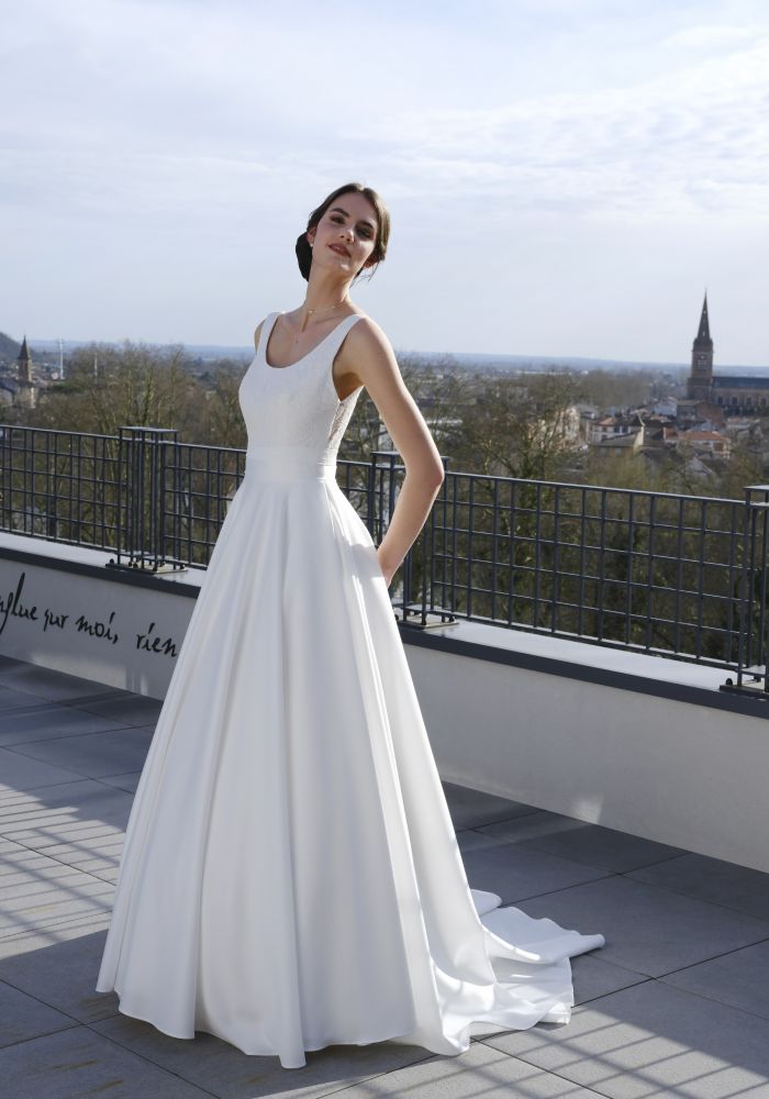 Robe de mariée AYMELINE de CRÉATIONS BOCHET – Nicéa Mariage Nice