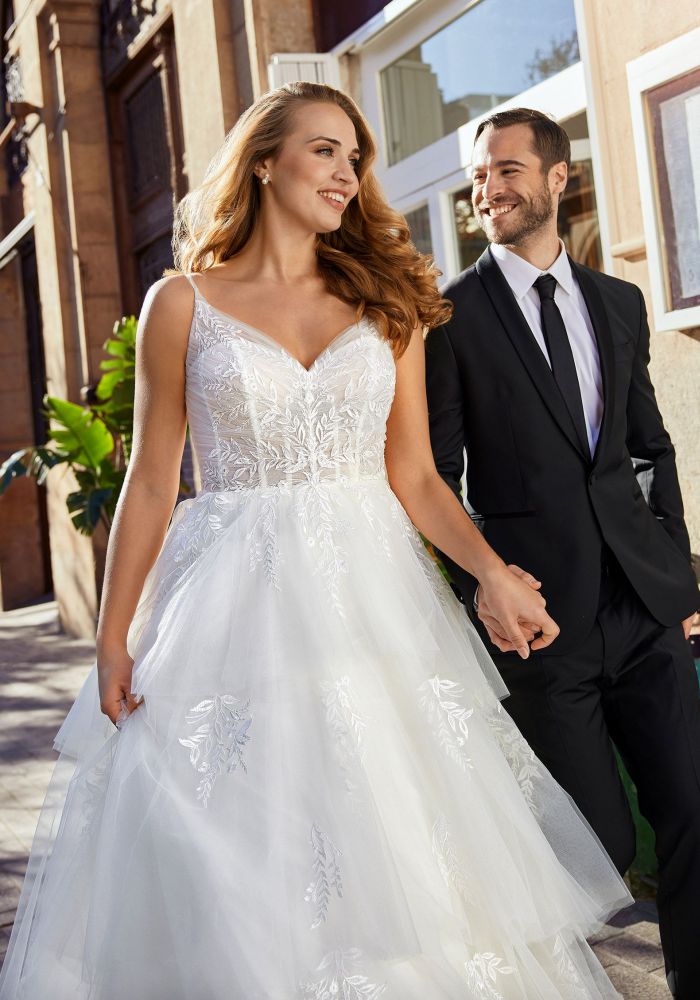 Robe de mariée REFLECTION de WHITE ONE – Nicéa Mariage Nice