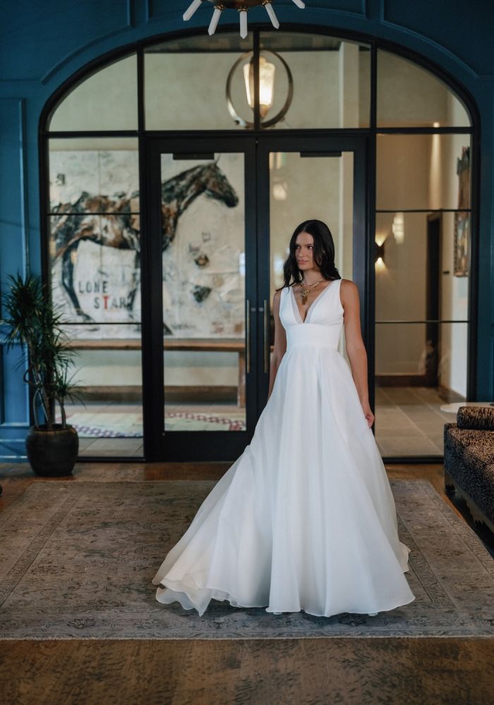 Robe de mariée BEGONIA 16232 de WATTERS – Nicéa Mariage Nice