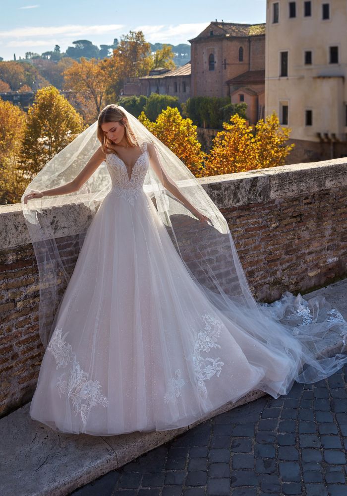 Robe de mariée NOLA de NICOLE MILANO by Pronovias – Nicéa Mariage Nice