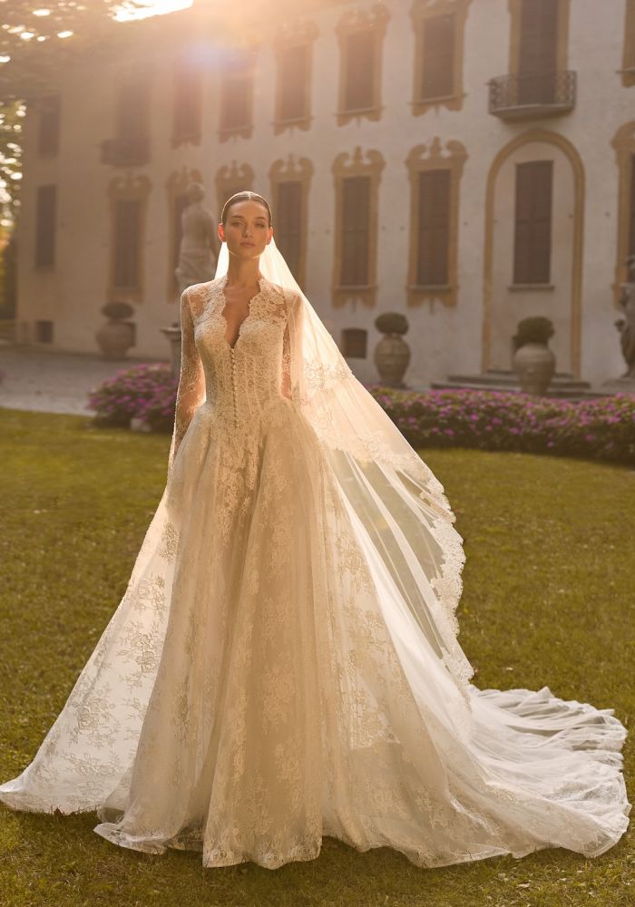 Robe de mariée BRITNEY de ALBERTO PALATCHI – Nicéa Mariage Nice