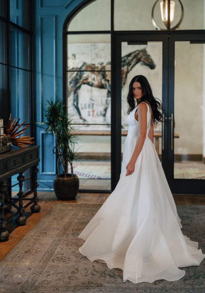 Robe de mariée BEGONIA 16232 de WATTERS – Nicéa Mariage Nice