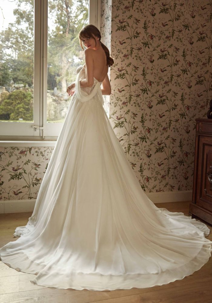 Robe de mariée CRISTIA de NICOLE MILANO by Pronovias – Nicéa Mariage Nice
