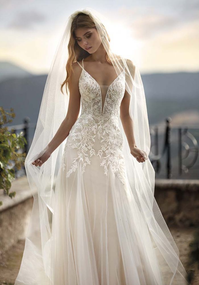 Robe de mariée VIVENDEL de NICOLE MILANO by Pronovias – Nicéa Mariage Nice