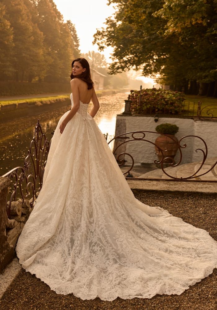 Robe de mariée SOLEY de ALBERTO PALATCHI – Nicéa Mariage Nice