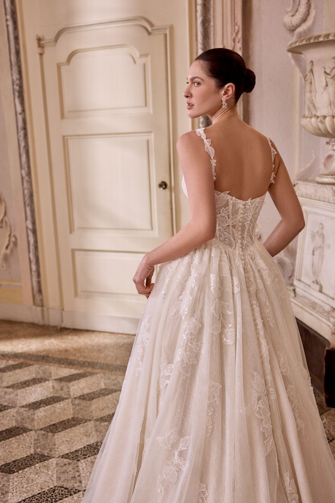 LAURA 88487  de JUSTIN ALEXANDER