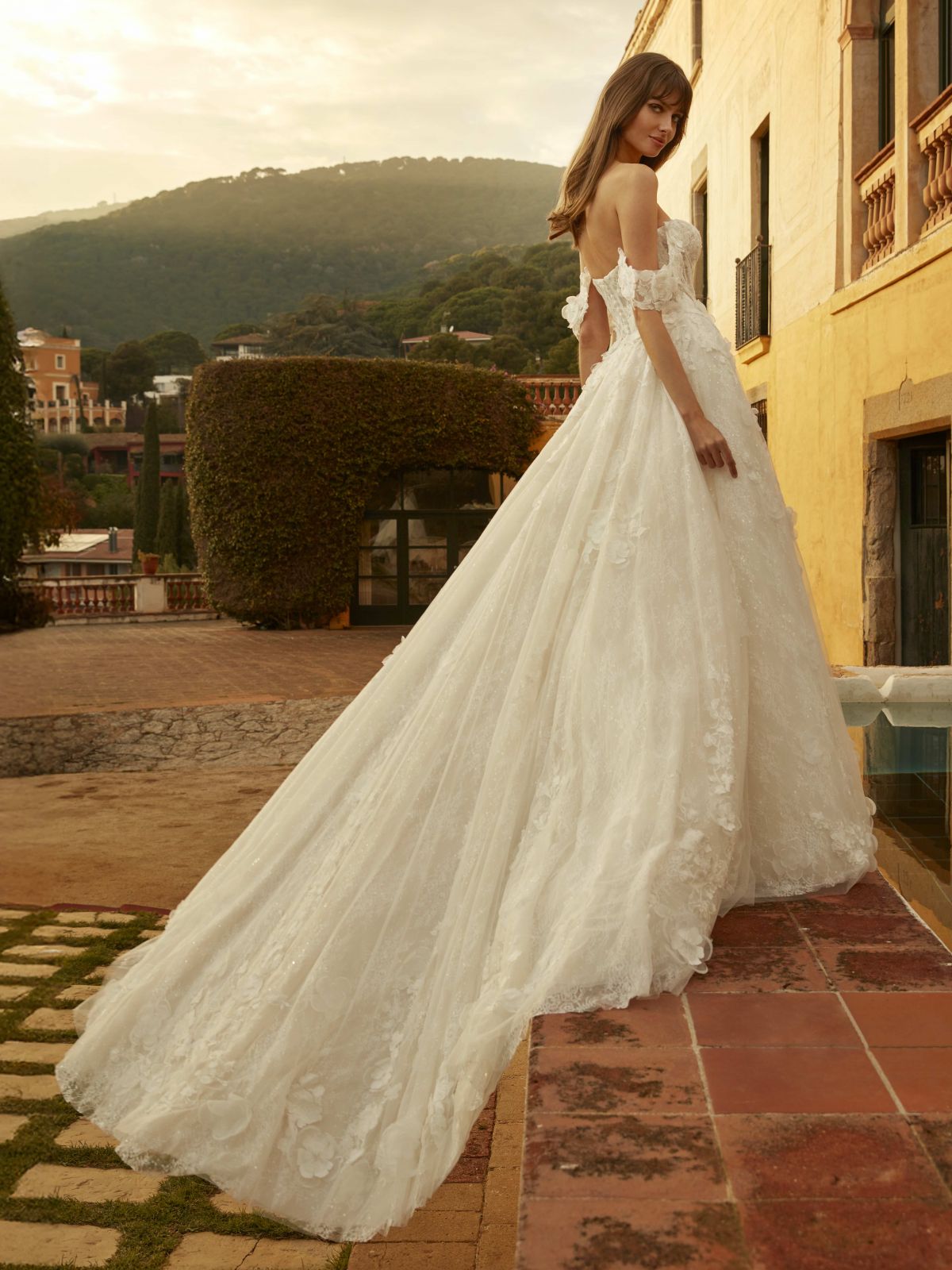 SOKYA de NICOLE MILANO by Pronovias