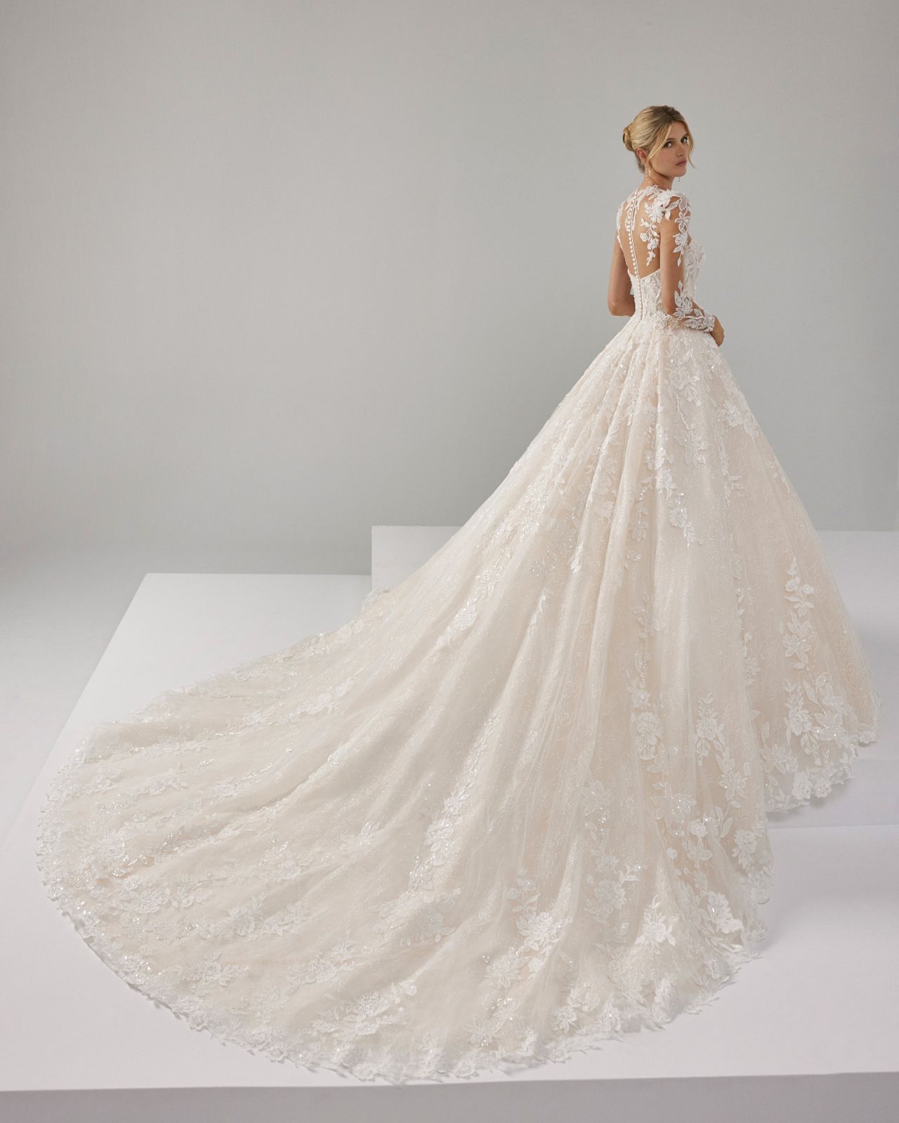 AMALI de LUNA NOVIAS